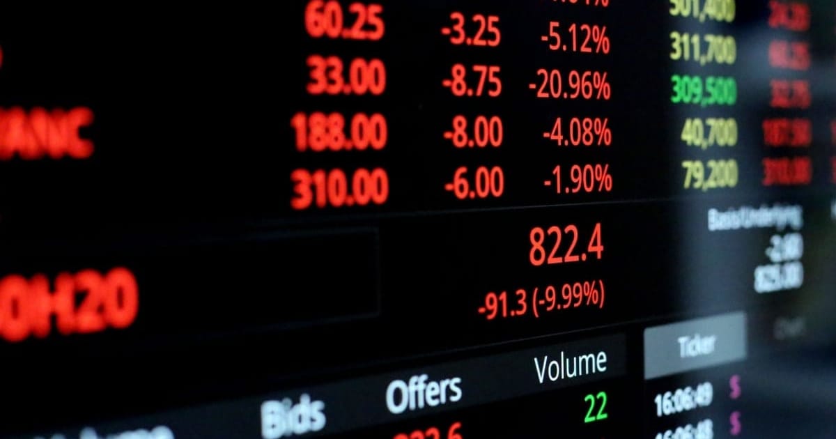 Alle 14 grote cryptobeurzen zien handel in juli flink dalen
