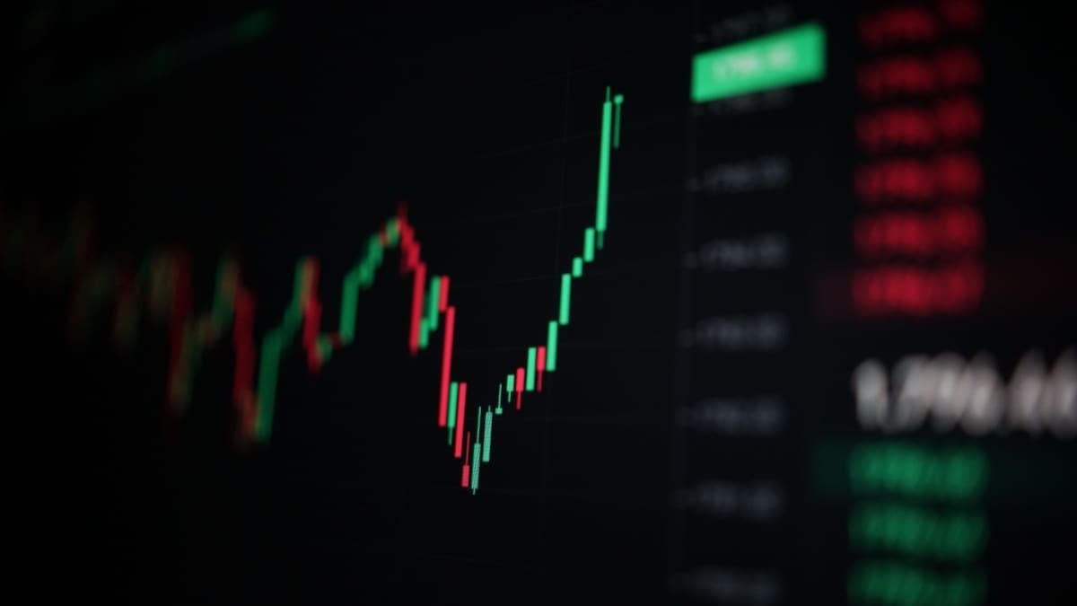 Stijgende bitcoin koers, groene grafiek