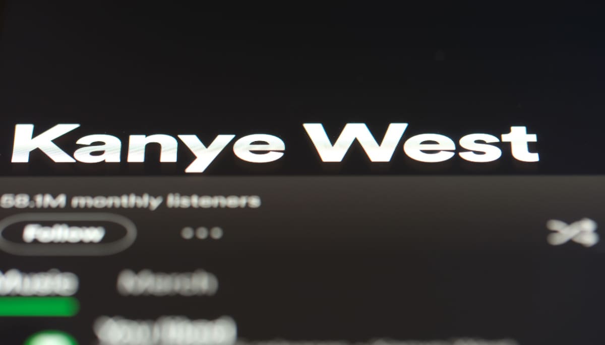 Kanye's crypto knalt naar €2,5 miljard - en crasht nu met 65% Een afbeelding van de spotify pagina van de wereldberoemde rapper Kanye West