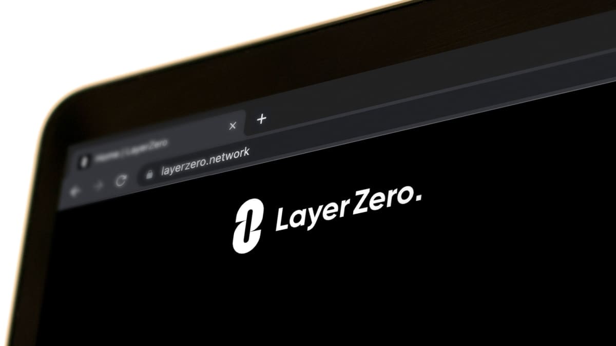 Google en Wall Street stappen in nieuw cryptoproject en de koers ontploft Een afbeelding van layerzero, een crypto project met een eigen munt