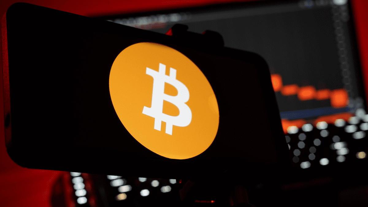 Bitcoin-miners blijven Bitcoin verkopen en miljoenen vloeien naar de markt