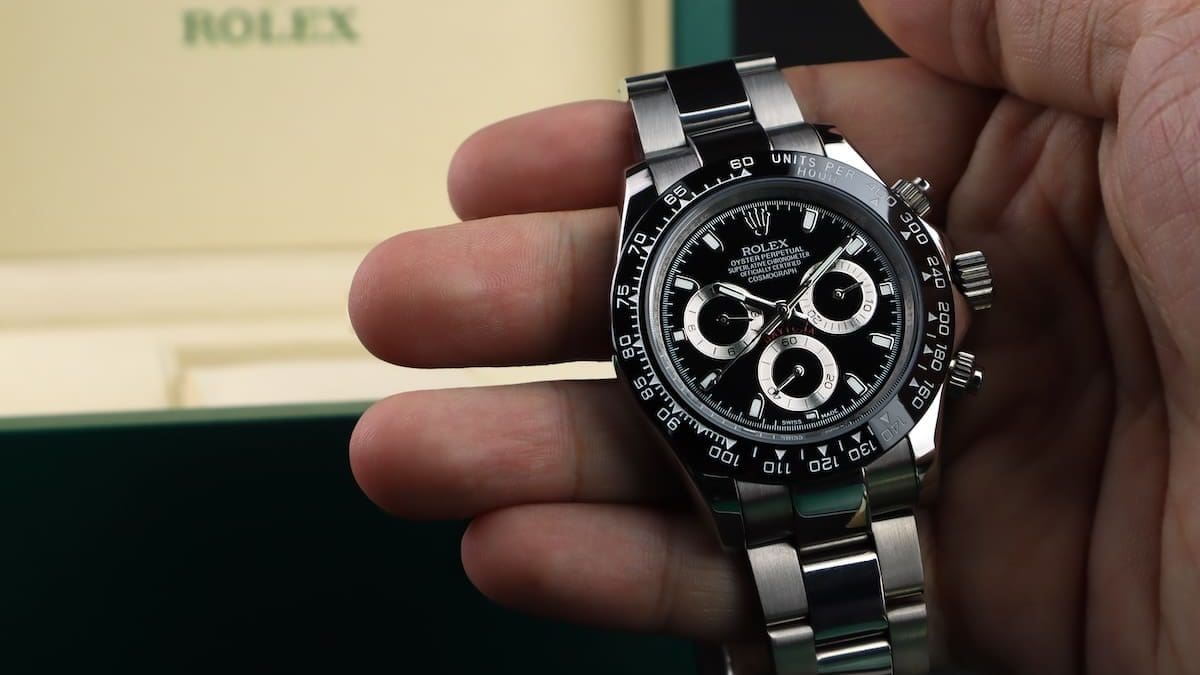 Verkopers van Rolex-horloges opgelicht door crypto-valsmunters