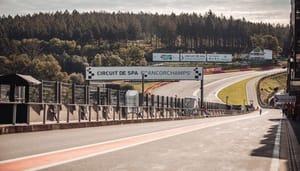 Alpine_F1_feestje Kijk de F1-race op Spa-Francorchamps gratis met Binance en Alpine