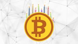 10-jarig_bitcoin_BTC_komt_gedurende_tiende_levensjaar_niet_onder_6000_dollar