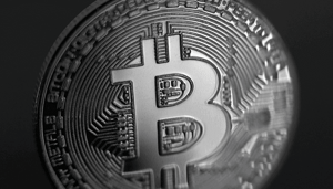 Bitcoin_BTC_boven_stijgt_boven_de_11.000_uit_cryptomarkt_ziet_stijgende_koersen Bitcoin (BTC) boven stijgt boven de $11.000 uit, cryptomarkt ziet stijgende koersen