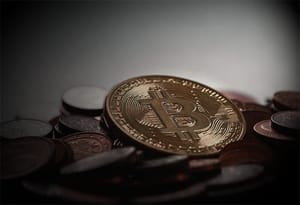 bitcoin_eerst_naar_5000_dollar_voor_de_volgende_rally bitcoin keldert met $400