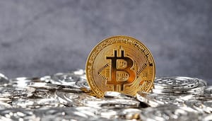 Bitcoin-bodem-premium-analyse Aantal bitcoin investeerders met verlies op laagste punt in 9 maanden