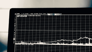 Bitcoin (BTC) koers consolideert verder na poging tot uitbraak, shiba inu (SHIB) gaat weer los!