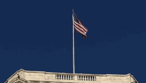 Crypto_fans_bieden_40_miljoen_voor_Amerikaanse_grondwet_twee_Banksys_verkocht_voor_ethereum Crypto fans bieden $40 miljoen voor Amerikaanse grondwet, twee Banksy's verkocht voor ethereum