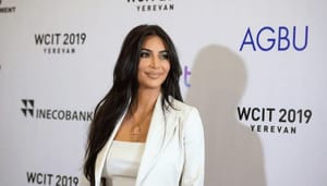 Kim-Kardashian-crypto-scam Kim Kardashian en Floyd Mayweather aangeklaagd wegens crypto scam