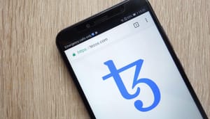 Shutterstock_1129496318 Tezos crypto netwerk verbreekt records met nieuwe upgrade