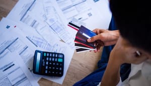 Shutterstock_1748127269 Nederland-schulden-rood-staan-financiele-problemen