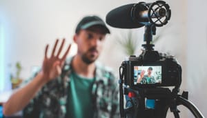 Shutterstock_1811167192 Crypto influencers worden gewaarschuwd door voormalig toezichthouder