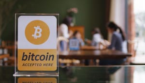 Shutterstock_2153161619 Ralp Lauren winkel in Miami gaat bitcoin accepteren