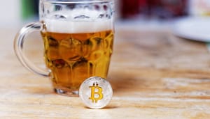 Shutterstock_773010805 Bitcoin of bier: dit biertje had je €14.000 op kunnen leveren