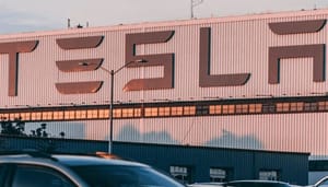 Tesla repareert bugs in Bitcoin (BTC) open-source software, een teken van toewijding