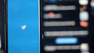 Twitter_CEO_verkoopt_eerste_tweet_als_crypto_token,_biedingen_lopen_richting_de_$1_miljoen