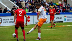Voetbal-Van-Hooijdonk Zo ziet Pierre van Hooijdonk's vermogen en slechtste investering eruit