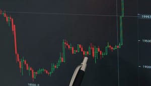bitcoin-koers-op-scherm Bitcoin start: Op dit tijdstip kan de BTC koers vandaag wild worden