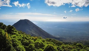 el-salvador-vulkaan President El Salvador noemt beroemde econoom 'idioot' omtrent bitcoin plannen