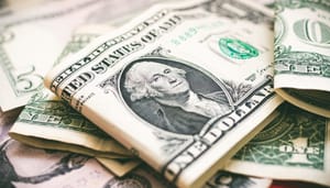 hacker-dollar-stablecoin Hacker maakt 1 quadriljoen stablecoin dollars via oud smart contract