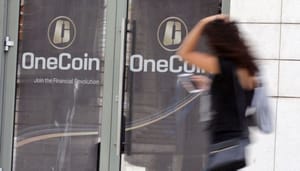 onecoin-crypto-scam CEO "bitcoin killer" miljardenscam bekent schuld, mogelijk 60 jaar cel