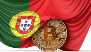 portugal-bitcoin-belasting-2 Portugal was jarenlang een belastingparadijs voor cryptocurrencies als bitcoin (BTC). Sinds 2018 heft het land geen belasting op crypto-transacties, maar daar leek onlangs een einde aan te komen. De Portugese minister van Financiën Fernando Media gaf namelijk vorige week aan dat het land toch belasting zou gaan heffen op crypto, en zelfs al binnenkort.