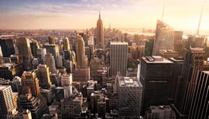New,York,City,Skyline,With,Urban,Skyscrapers,At,Sunset,,Usa. New York gaat bitcoin mining voorlopig nog niet verbieden