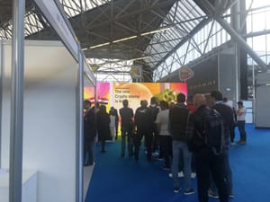 wachtrij-postnl-expo Langverwachte stap in crypto door PostNL: opvallende verkoop vandaag gestart