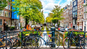 Zorgen in Nederland: is salaris in 2023 genoeg om van te leven?