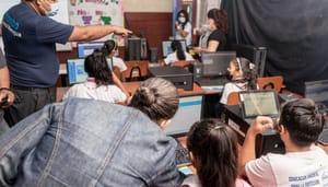 Shutterstock_2133930805 El Salvador investeert in de toekomst met Bitcoin onderwijs