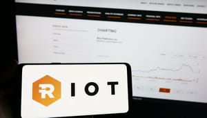 Grote Bitcoin miner maakt zich zorgen om 'crisis rond tekorten' (1) Grote Bitcoin miner maakt zich zorgen om 'crisis rond tekorten'