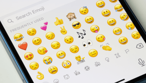Emoji's zijn glazen bollen en kunnen de bitcoin koers voorspellen Los emojis son bolas de cristal que pueden predecir el precio de BTC