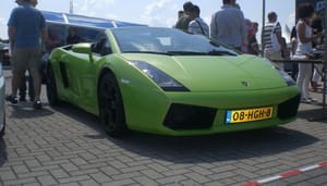 Lamborghini-crypto-millonario Cripto millonario gasta al instante 5057 bitcoins; no es lo que esperas