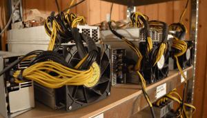 Bitcoin miners onder druk: miljardenverkoop mogelijk op komst Bitcoin miners onder druk: miljardenverkoop mogelijk op komst