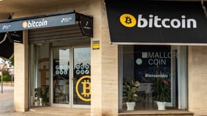 bitcoin-ATM-bank Bank brengt bliksemsnel Bitcoin-netwerk naar 100 miljoen klanten