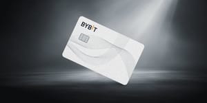 2407-T29779_Launch Bybit Card in Bybit.NL_900x450 Bybit (powered by SATOS) lanceert crypto-debitcard met 10% cashback
