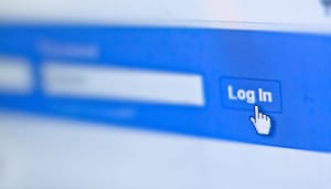 Koen verloor honderdduizend euro aan bitcoin door één klik Koen verloor honderdduizend euro aan bitcoin door één klik