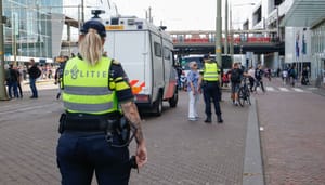Krypto-Betrüger stehlen 1,2 Millionen Euro und geben sich als Polizei aus Krypto-Betrüger stehlen 1,2 Millionen Euro und geben sich als Polizei aus