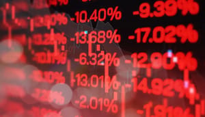 bitcoin-koers-crasht Bitcoin koers crasht, scherm vol met rode cijfers