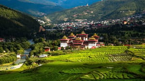 Een afbeelding van Thimphu, de hoofdstad van Bhutan, een land in Zuid-Azië dat waterkracht gebruikt om bitcoin (BTC) mee te minen Een afbeelding van Thimphu, de hoofdstad van Bhutan, een land in Zuid-Azië dat waterkracht gebruikt om bitcoin (BTC) mee te minen