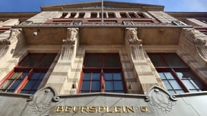 Een afbeelding van beursplein 5 in Amsterdam, de locatie van de aandelenbeurs euronext