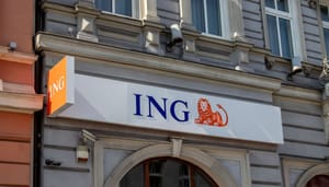 Een afbeelding van de Nederlandse bank Internationale Nederlanden Groep (ING) met een oranje leeuw als logo Een afbeelding van de Nederlandse bank Internationale Nederlanden Groep (ING) met een oranje leeuw als logo