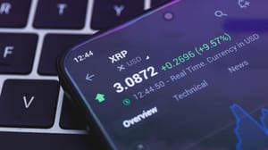 Een afbeelding van de interface van cryptomunt XRP op een cryptobeurs, met een hoge koers en groene cijfers Een afbeelding van de interface van cryptomunt XRP op een cryptobeurs, met een hoge koers en groene cijfers