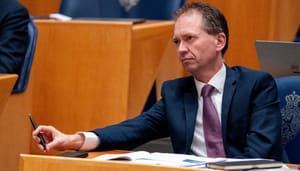 Minister Eddy van Hijum (NSC) tijdens het Plenair Debat in de Tweede Kamer op 22 mei 2024 in Den Haag. Eddy van Hijum (NSC) tijdens het Plenair Debat op de Tweede Kamer op 22 mei 2024 in Den Haag.
