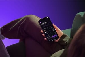 Kraken-app-crypto Kraken app op iphone in hand