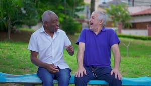 pensioen-ouderen Oude mensen lachen