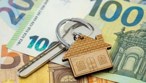 Bankbiljetten euro's huissleutel Huis kopen in 2025? Dit bruto jaarsalaris heb je nodig