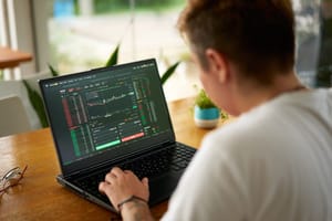 Nederlanders-zien-232-winst-met-bijzonder-simpele-crypto-strategie Nederlanders-zien-232-winst-met-bijzonder-simpele-crypto-strategie