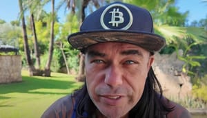Didi Taihuttu: "Mis de Bitcoin-revolutie niet, durf te dromen en lééf”